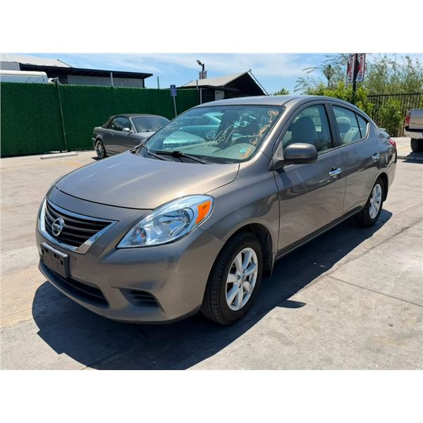 NISS VERSA 2014 T-DONATION