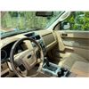 Image 5 : FORD  ESCAPE 2011 O/S TITLE 2 DAYS
