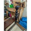 Image 5 : Oak Queen Size 4 Post Bed Frame with Wheat Motif