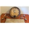Image 1 : Canadian Oak Barrel Clock and Souvenir Spoon Set