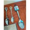 Image 5 : Canadian Oak Barrel Clock and Souvenir Spoon Set