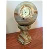 Image 2 : Onyx Carved Elephant and Onyx Desk Clock