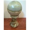 Image 3 : Onyx Carved Elephant and Onyx Desk Clock