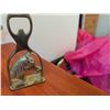Image 2 : Horse Motif Decor: Brass Figurine Set, Brass Bottle Opener, Metal Wall Art, Pen Stand