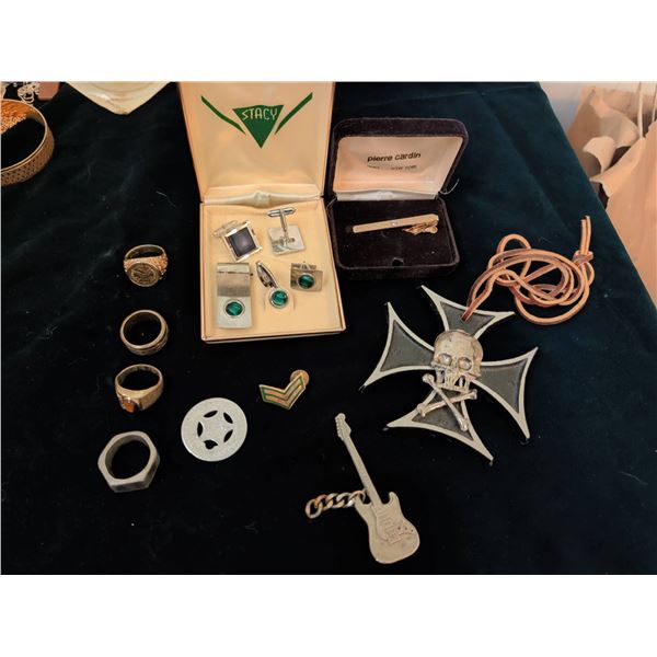 Men's Jewelry Lot: Rings, Cufflinks, Tie Bar, Pendants