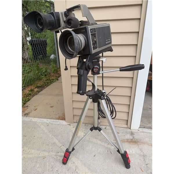 RCA CC016 VHS Camcorder with Tripod