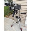 Image 3 : RCA CC016 VHS Camcorder with Tripod