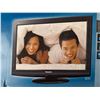 Image 4 : Panasonic VIERA TC-L32C22 32" 720p LCD HDTV