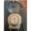Image 6 : 3 Watches: Royale Quartz, Water Resistant Watch, Maple Leaf Clip Watch