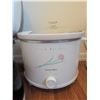 Image 5 : Kitchen Appliance Lot: Jet-Stream Oven, Crock Watcher, Electric Skillet, Food Dehydrator