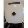 Image 6 : Kitchen Appliance Lot: Jet-Stream Oven, Crock Watcher, Electric Skillet, Food Dehydrator
