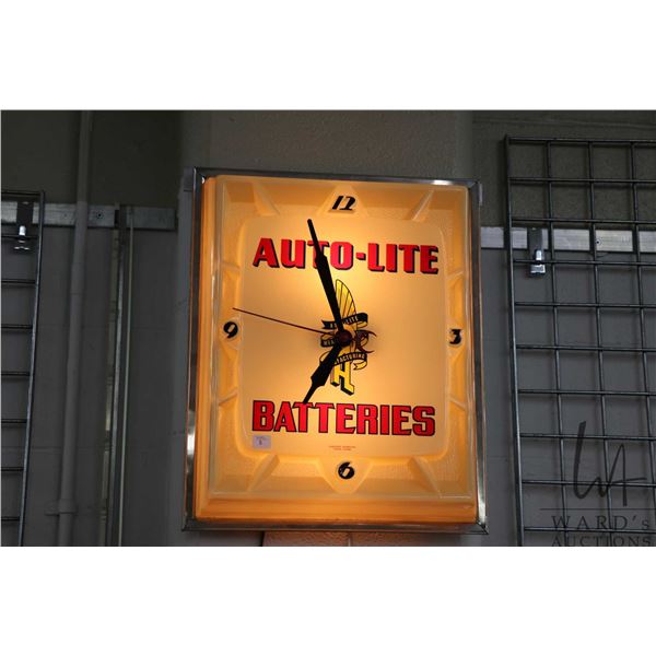 Vintage  Auto-Light Batteries  Associated Advertising Weston Ontario electric light up wall clock, w