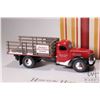 Image 2 : 1st Gear 1:34 scale die cast 1949 International KB Stake Truck Delxue Set