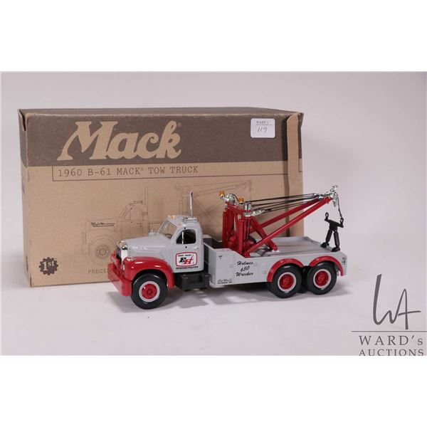 1st Gear 1:34 scale die cast 1960 B-61 Mack Tow Truck