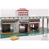 Image 7 : Vintage lithoed pressed tin 1960's Marx Service Center with accessories