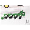 Image 5 : Two Ertl 1:18 scale die cast John Deere tractors including a Model A Rowcrop and a 4020 diesel plus 