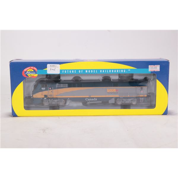 Athearn Trains in Miniature 36390 VIa Railo P42 #900 locomotive, appears new in box