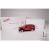 Image 1 : Danbury Mint limited edition 1: 24th scale die cast 1946 Chevrolet Suburban