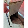 Image 4 : Metal Mailbox With Curved Lid And Mounting Bracket