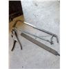 Image 6 : Metal Toolbox with Assorted Hand Tools