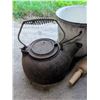 Image 4 : 5 Assorted Vintage Kitchen Tools