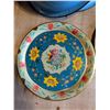 Image 3 : 5 Vintage Metal Trays and 2 Blue Enamel Bowls