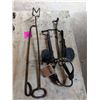 Image 4 : Horse Blinders Harness With M Branding Iron