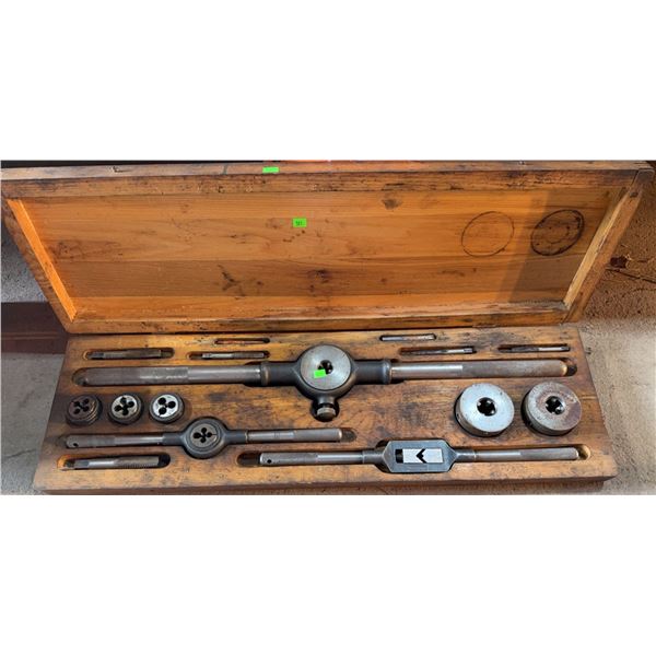Steel Tap and Die Set in Wooden Case