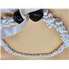 Image 2 : Hawaiian Mongo Shell Lei w/ Black Kukui Nuts & Tie Close