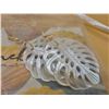 Image 2 : Mother of Pearl Monstera Leaf Dangle Earrings