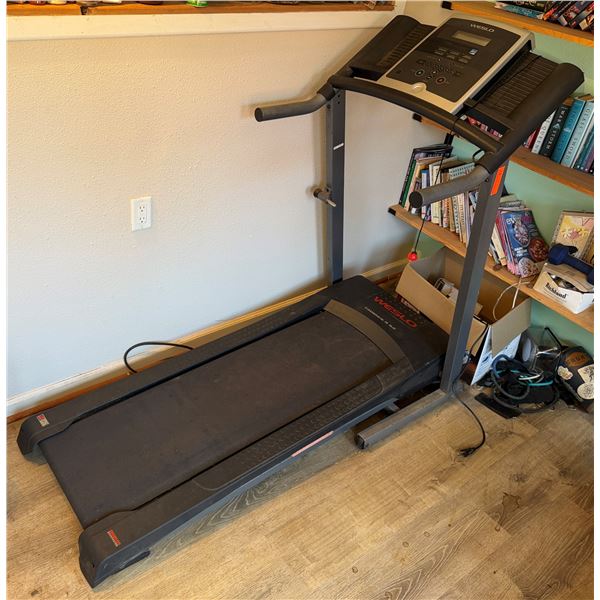 Weslo WLTL29816.1 Cadence R 5.2 Treadmill