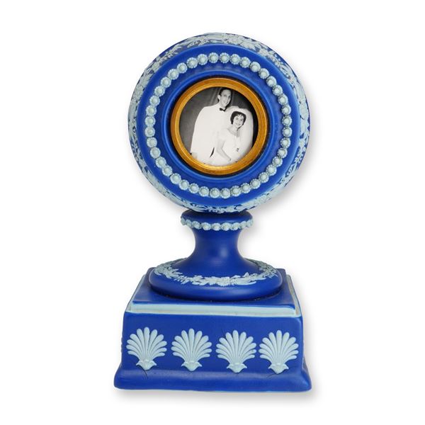 Daniel Steel of Burslem Blue Jasperware Watch Stand