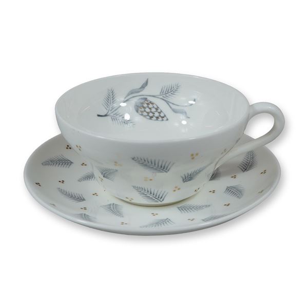 Wedgwood Pinehurst Pattern W4165 Bone China Cup and Saucer