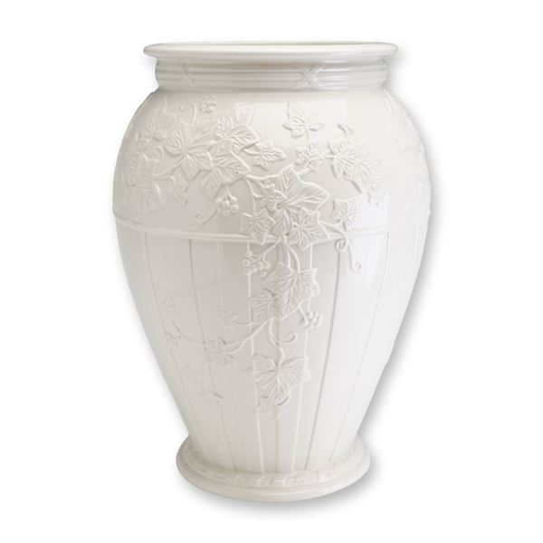 Wedgwood Classic Garden Fine Earthenware Ivy Vine Vase