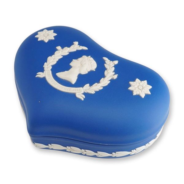 Wedgwood Cobalt Blue Jasperware Queen Elizabeth II Silver Jubilee Heart Shaped Lidded Box