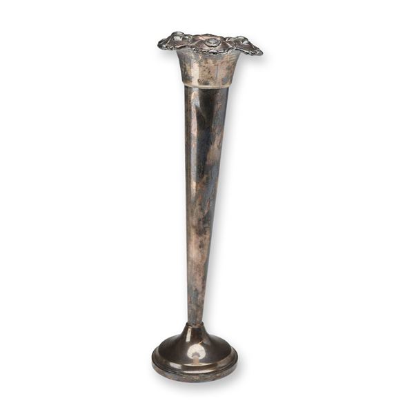 Quaker Silver Co. Sterling Silver Weighted Bud Vase with Repousse Collar