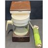 Image 12 : 4 Vintage Coffee Makers: Pyrex, Silex, and Others