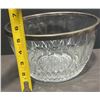 Image 6 : Pressed Glass Dishes And Bowls, 7 Pieces