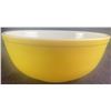 Image 11 : Kitchen Lot: Pyrex Mixing Bowls, Coffee Carafe, Aluminium Cookware, Silver Plate Forks