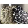 Image 9 : Ladies' Gloves and Scarves