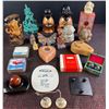 Image 1 : Lot: Buddha, Hindu Deities, Stones, Cards, Boxes