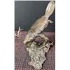 Image 3 : Franklin Mint Canadian Beaver and 3 metal  Flower Arrangements