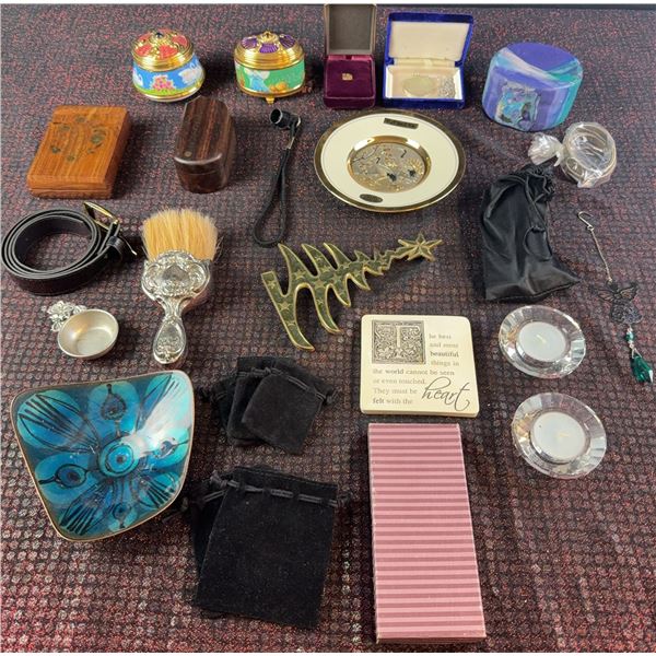 Collectibles Lot With Decorative, Jewellery, and Trinkets