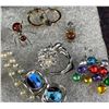 Image 5 : Costume Jewellery Lot With Chains and Earrings