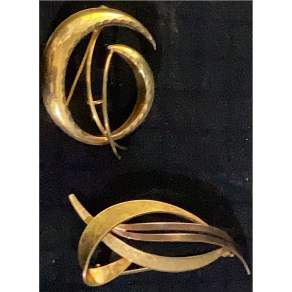 8K 33% Gold Brooches, 9 Grams Total