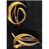 Image 1 : 8K 33% Gold Brooches, 9 Grams Total