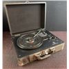 Image 8 : Innovative Technology 3-Speed Portable Turntable With Records, CDs, and Cassettes