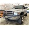 Image 2 : PARKSVILLE - 2002 DODGE RAM GRAY 266904 KMS - 289497-4