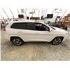 Image 13 : PARKSVILLE - 2019 JEEP CHEROKEE WHITE 170814 KMS - 361317-3