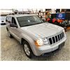 Image 9 : PARKSVILLE - 2010 JEEP GRAND CHEROKEE GREY 162535 MILES - 100929-2